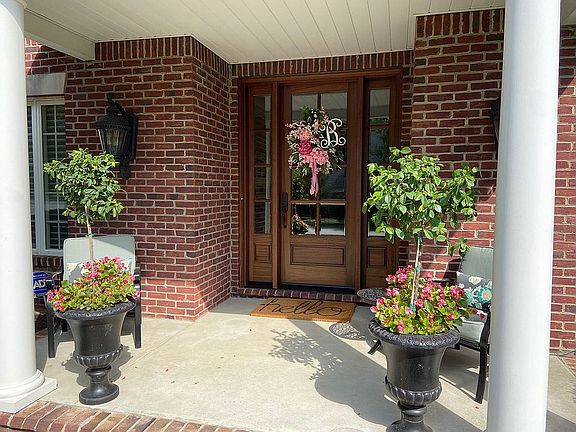 4th image of 1231 Twelve Oaks Ct