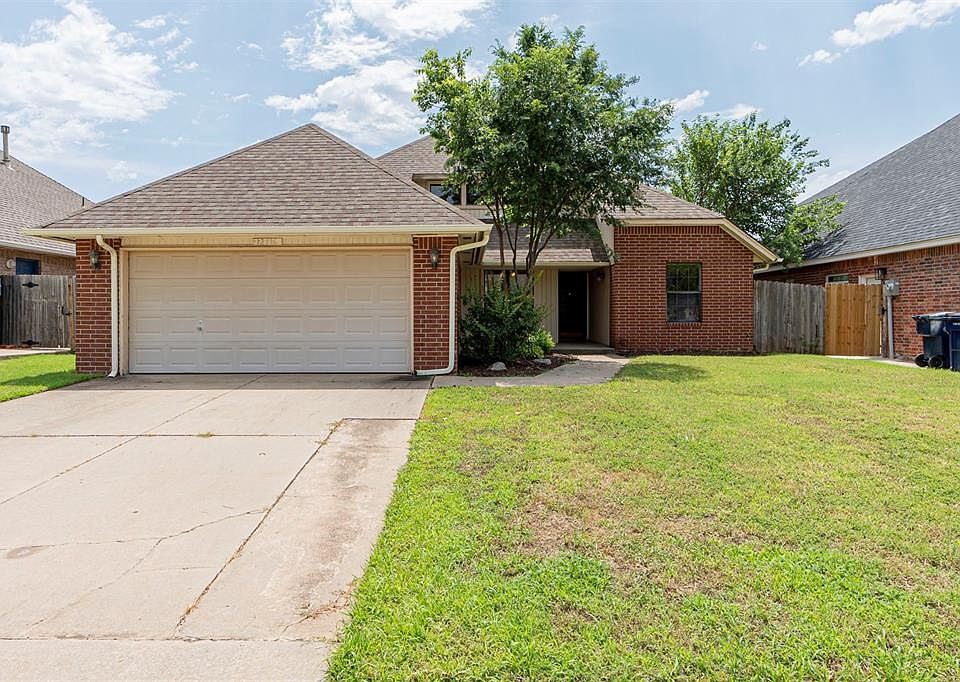 1st image of 12716 Briar Hollow Ln