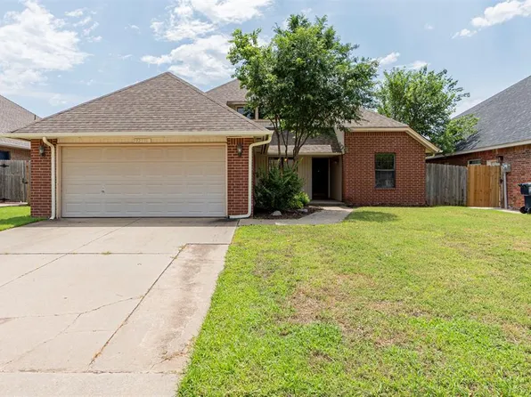 12716 Briar Hollow Ln, Oklahoma City, OK 73170