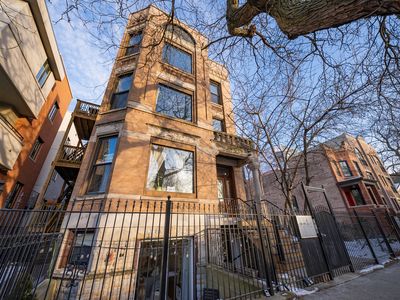 2057 N Kedzie Ave APT 3, Chicago, IL, 60647