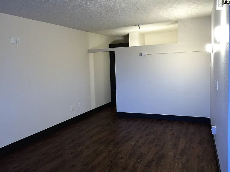 726 N Markeson St — Photo 9