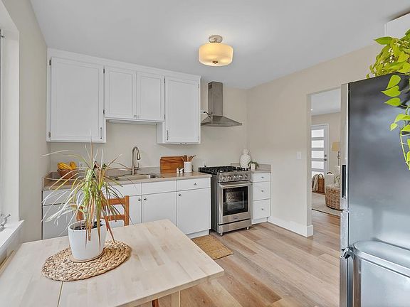 5th image of 130 Hainline Rd