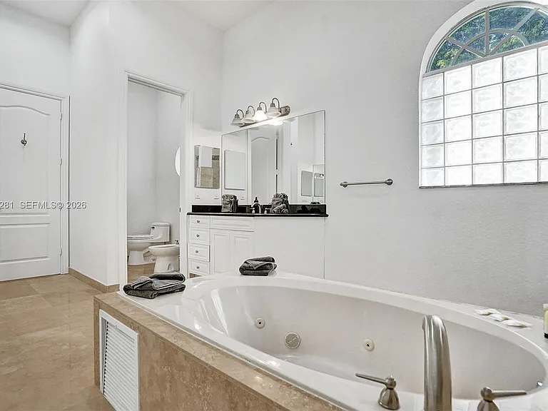 13751 Pine Meadow Ct — Photo 83