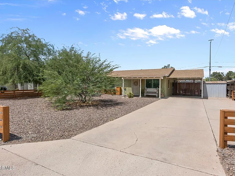 1324 E Orangewood Ave — Photo 7