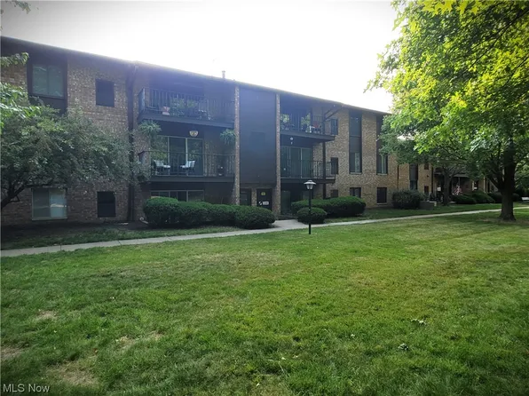 16450 Heather Ln #S203, Middleburg Heights, OH 44130
