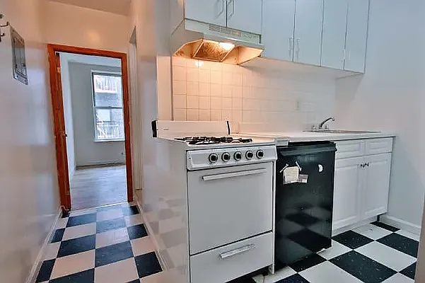 Rented by REAL New York | media 3