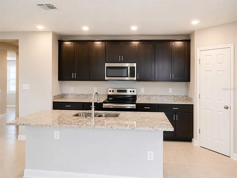 1343 Benevento Dr — Photo 4