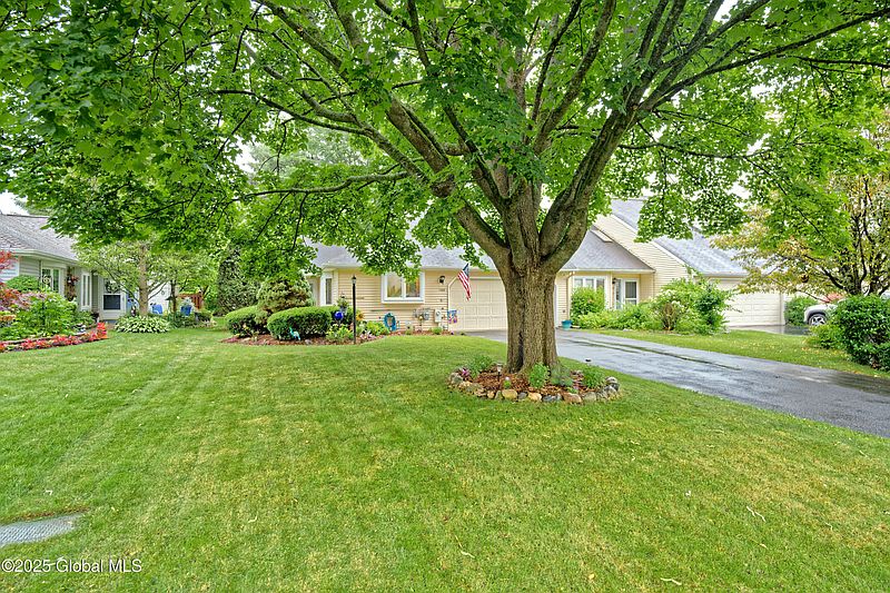3rd image of 100 Brightonwood Road