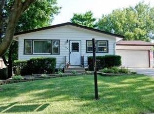 1206 Jewel Ave, St Charles, IL 60174