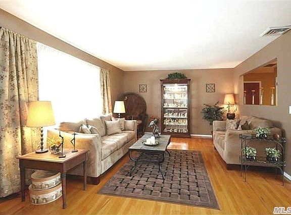 2nd image of 1700 Madison Ave