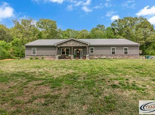 210 Log Cabin Rd, Buchanan, TN 38222