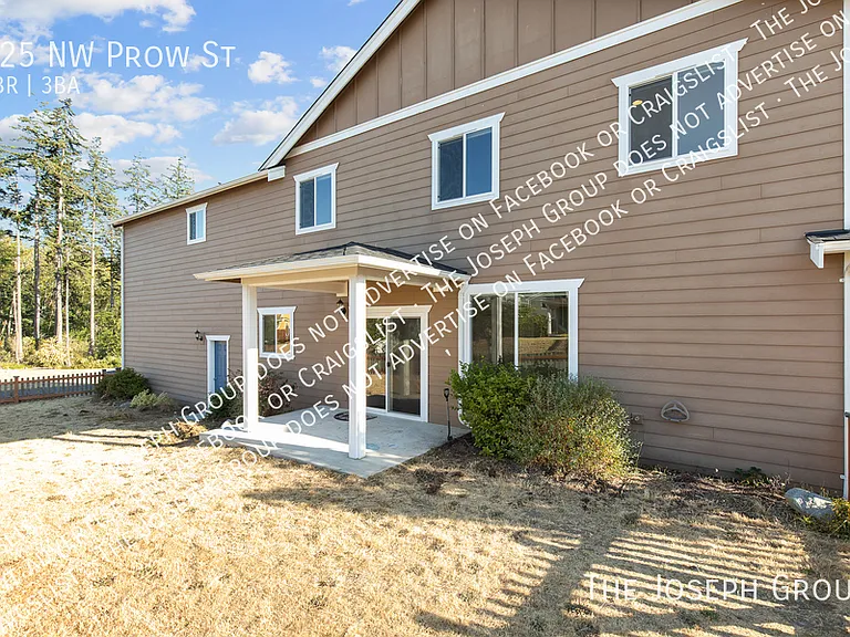 625 NW Prow St — Photo 37