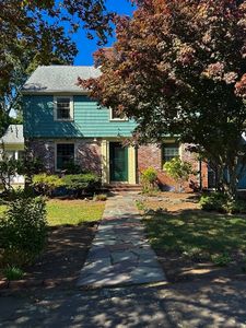 73 Woodlawn Ave, Needham, MA, 02492