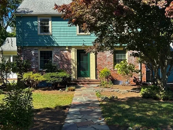 73 Woodlawn Ave, Needham, MA 02492