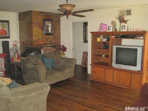 5th image of 1021 N Denair Ave