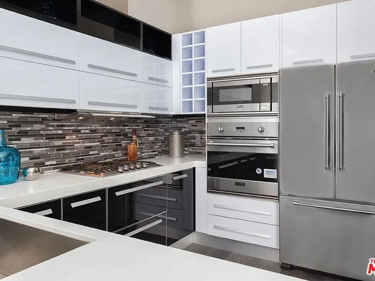 1217 Horn Ave #104 — Photo 3