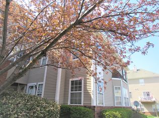 2205 Timber Ridge Ct, Parlin, NJ 08859