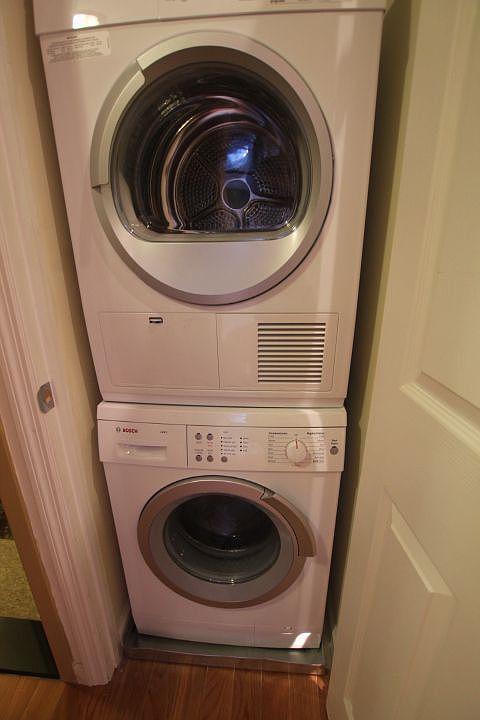 1st image of 221 E 28th St APT 15