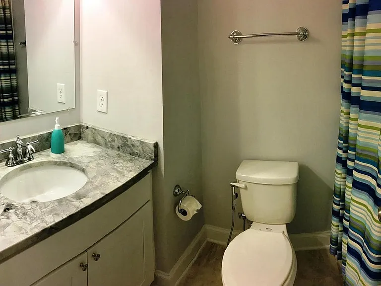 708 Genessee St — Photo 14