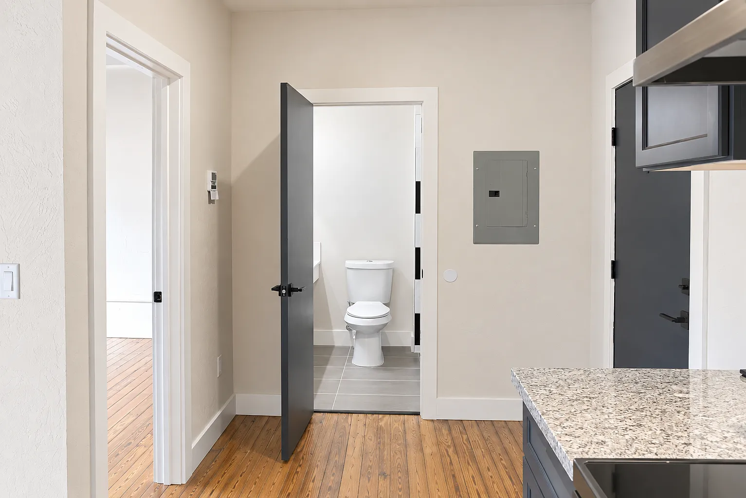 1 bed, $1,100 — Photo 3