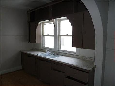 5th image of 3337 Chestnut Ave