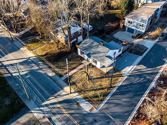 2nd image of 211 Brevard Rd