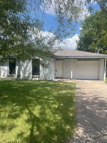 12811 Roandale Dr Photo 1