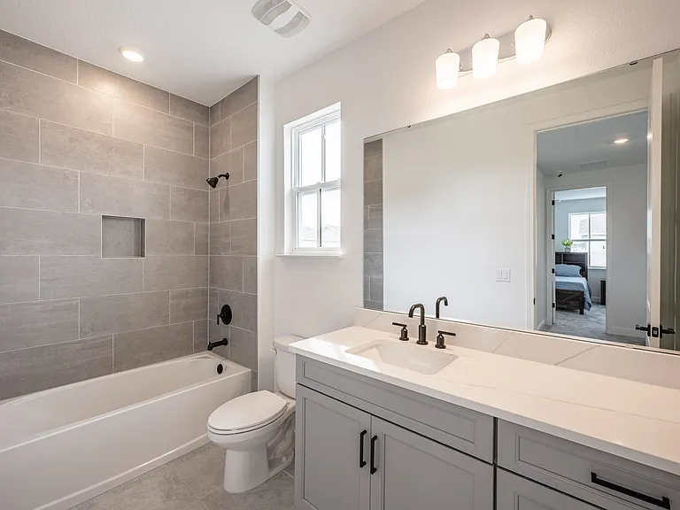10132 Peebles St — Photo 47