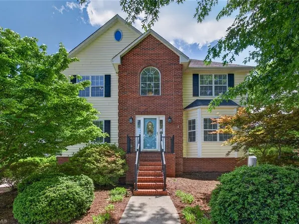 252 Country Cir, Advance, NC 27006