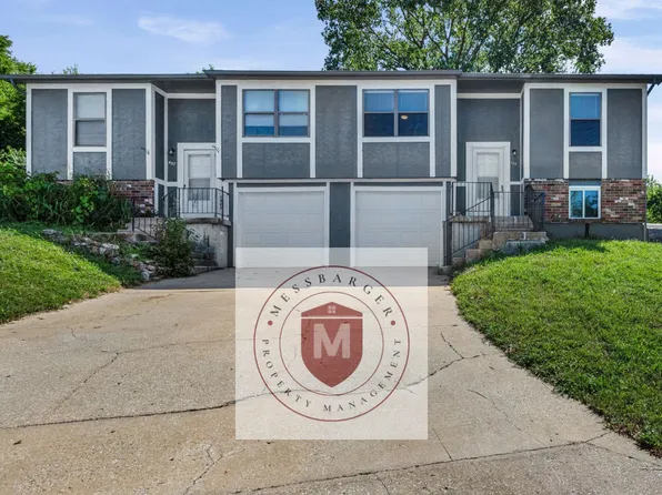 427 Castle Dr, Bonner Springs, KS 66012