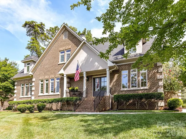 3520 Providence Plantation Ln, Charlotte, NC 28270