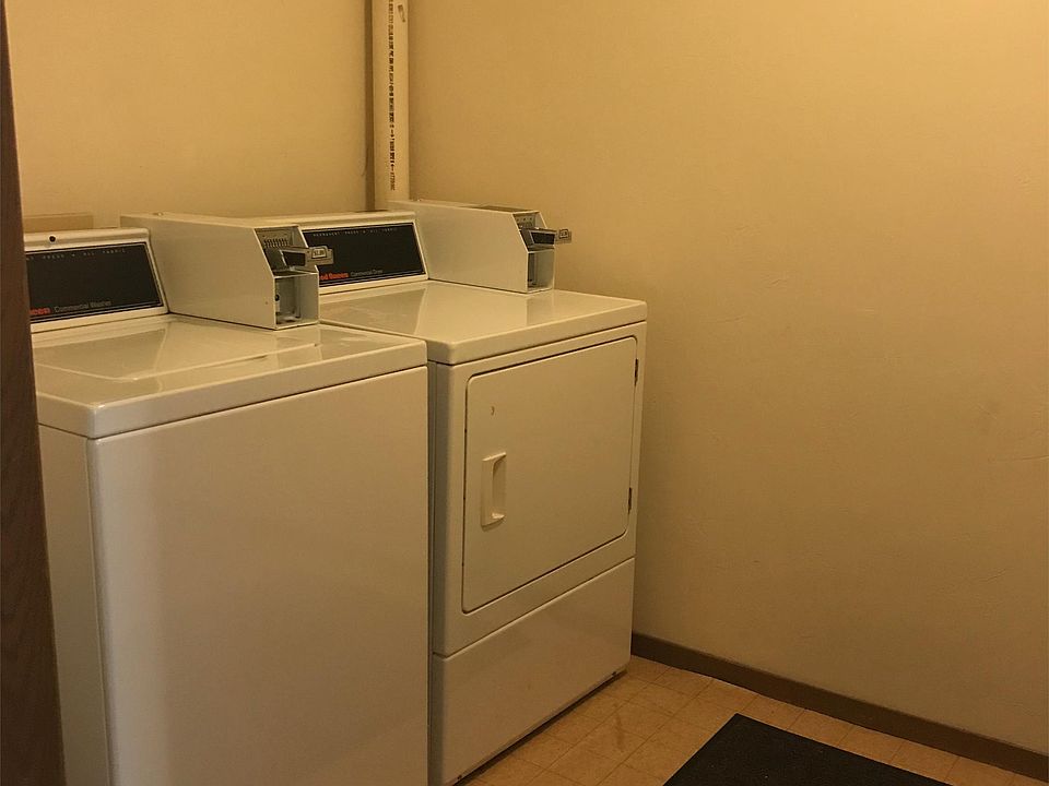 2nd image of 2310 Preble Ave APT 3