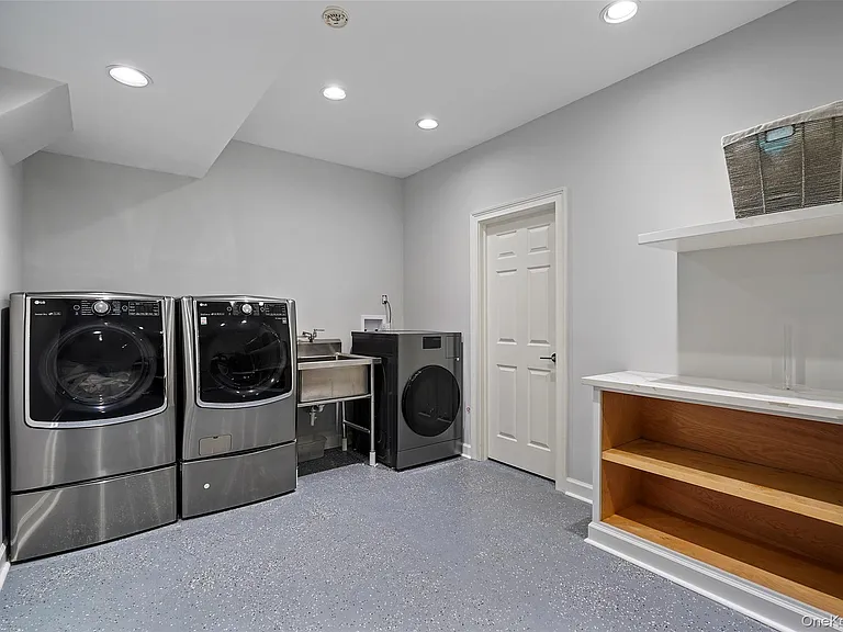 487 Bedford Center Rd — Photo 35