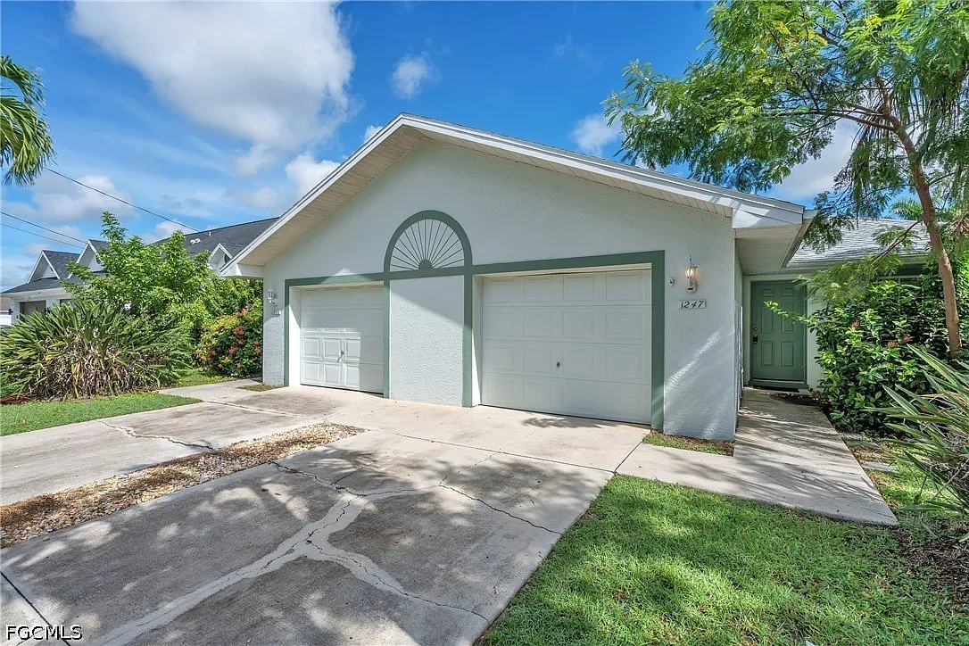 2 bed, 2.0 bath, 1200 sqft, $1,750 — Photo 3