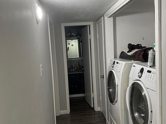 3rd image of 12615 Brookglade Cir #5