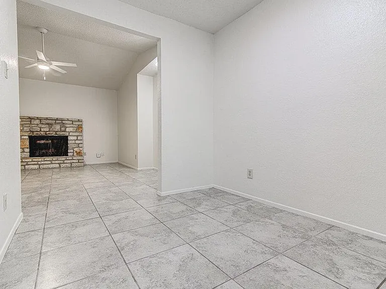 824 King Albert St #A — Photo 7