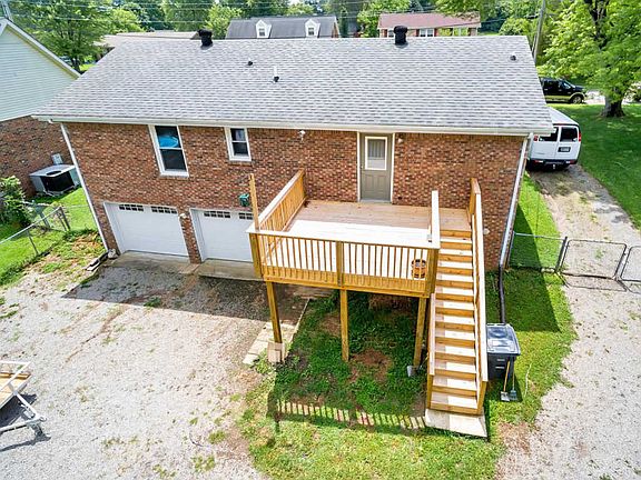 3rd image of 715 Cayce Dr