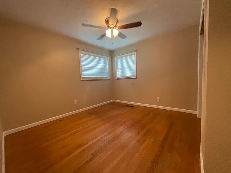 3984 Bruce St — Photo 13