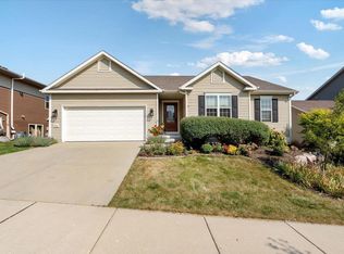 8914 Hollybush Ln, Verona, WI 53593