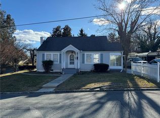 423 Broad St, Mount Airy, NC 27030