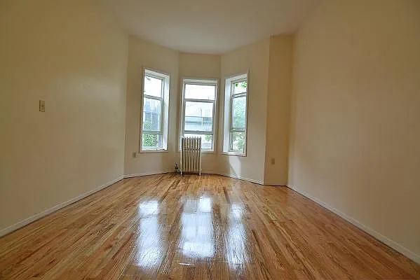 Rented by David Hirsch, LREB | media 24