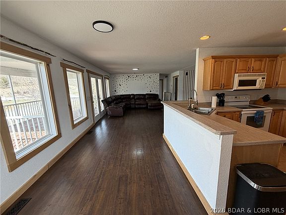 5th image of 103 Pinkie Ln