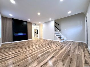 61 Seymour Ln, Medford, NY 11763