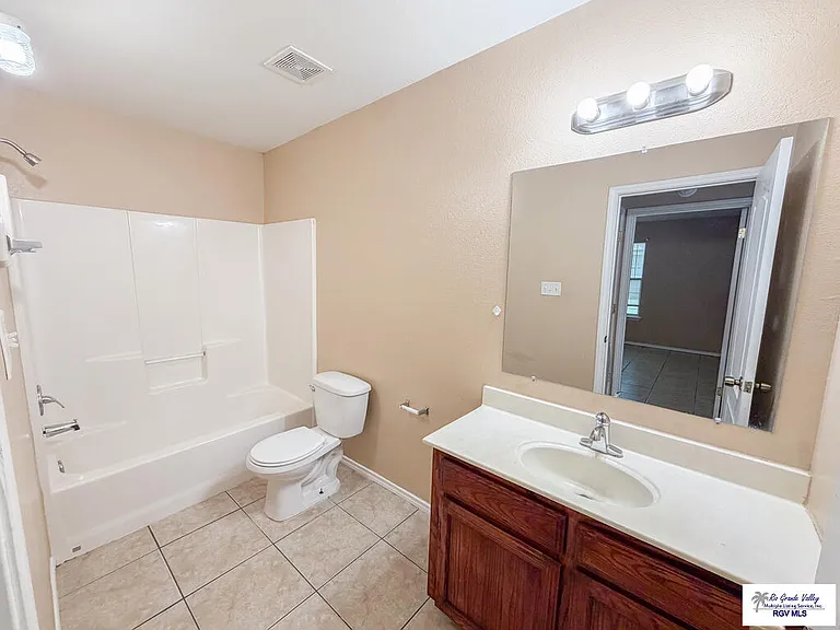 805 W Arroyo Park Ln #2 — Photo 10