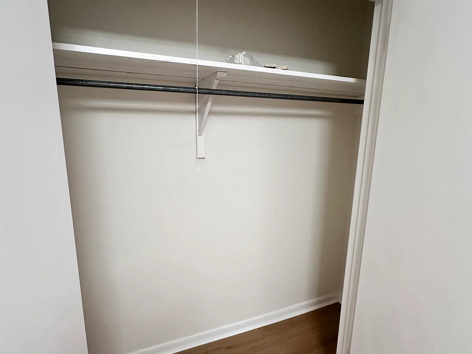 4 bed, 2190 sqft, $3,900 — Photo 3