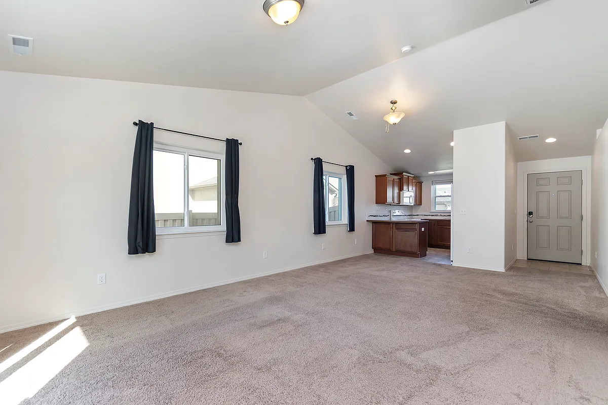 Building Photo - 2121 E Elm Grove Dr