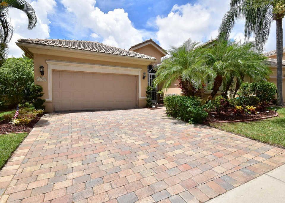 1st image of 7155 Vesuvio Pl