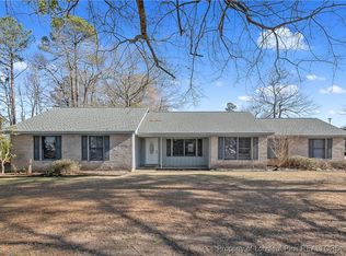 303 Woodberry Cir, Raeford, NC 28376