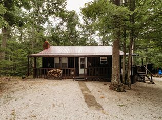 272 Cowboy Ln, Wellington, KY 40387