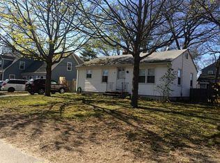 20 Guild Ave, Attleboro, MA 02703